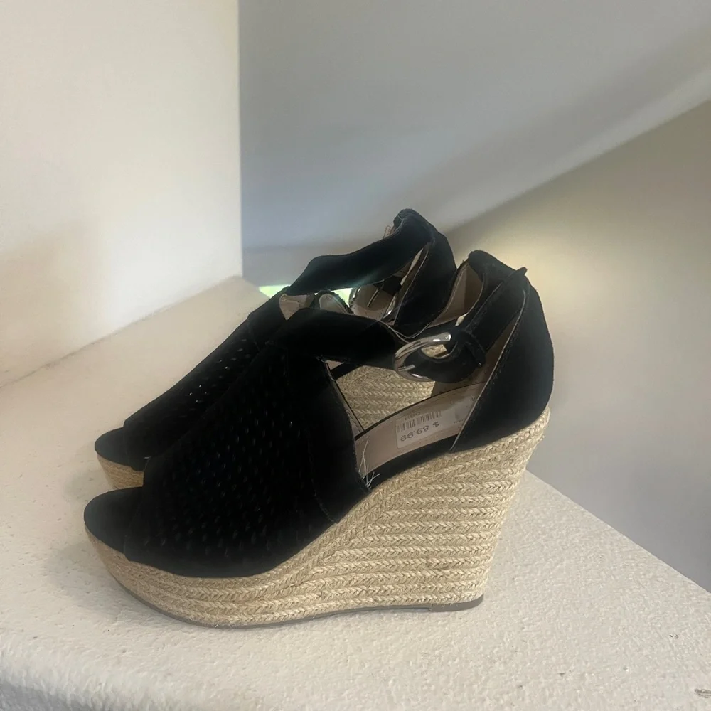 Marc Fisher Helyda  Espadrille Black Suede‎ Perforated  Wedge Sz 9